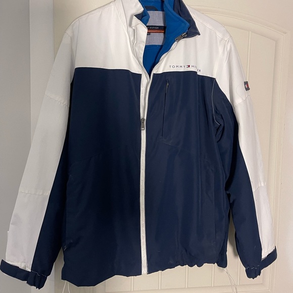 Men’s Tommy Hilfiger 3 in 1 jacket. Like new size Large - Picture 2 of 3